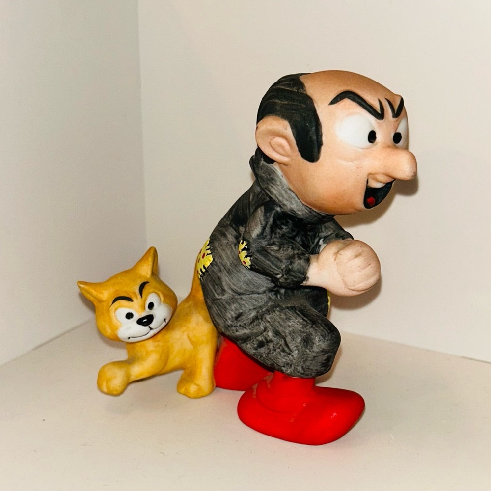 Porcelain Gargamel and Azrael Smurf 1982 Vintage Smurf ceramic collectable’ Rare